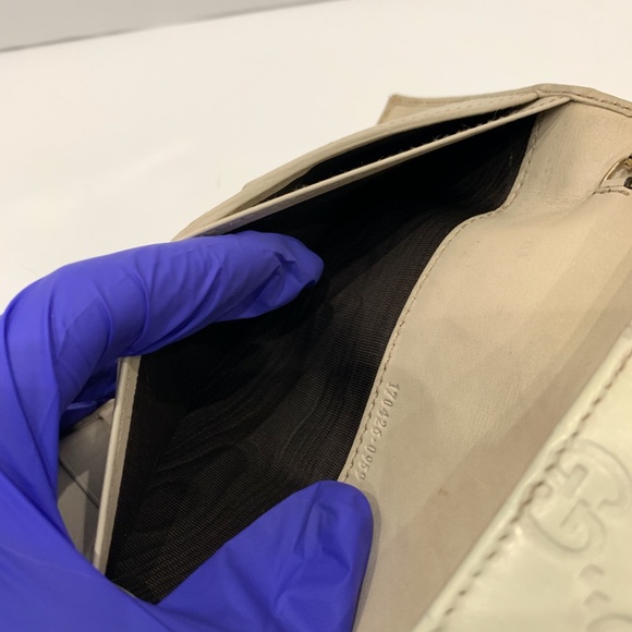 Gucci Beige Guccissima Chain Wallet Sku#85391 (Gently used, button loose) - Picture 11 of 15